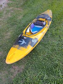 kayak pyrania