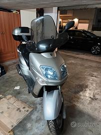 YAMAHA XC 300 VERSITY 