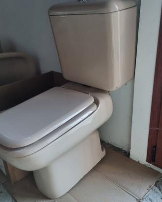 Elementi per bagno Ideal Standard serie Conca rosa