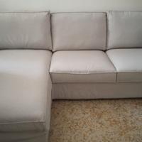 Divano IKEA con chaise longue
