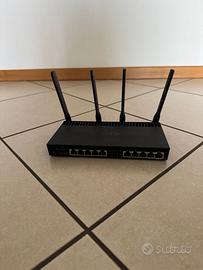 Router Mikrotik RB4011iGS+5HacQ2HnD-IN