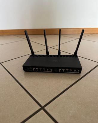 Router Mikrotik RB4011iGS+5HacQ2HnD-IN