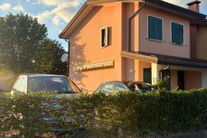 Villetta a schiera 3 camere 2 bagni carinissima