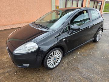 Fiat Grande Punto 1.4 Starjet 16V 3 porte Dynamic