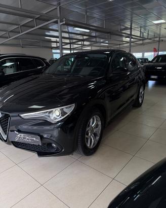 Alfa Romeo Stelvio 2.2 Turbodiesel 160 CV AT8 RWD 
