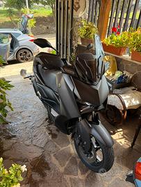Yamaha XMAX 300