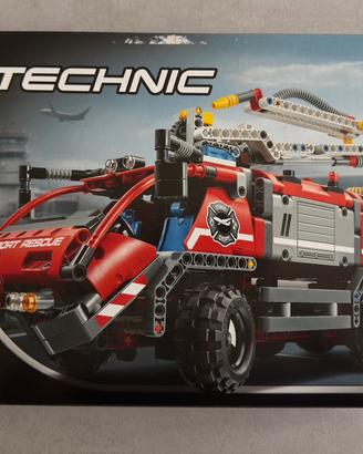 Lego soccorso aeroportuale 42068