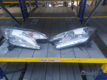 Fanali anteriori Nissan Note