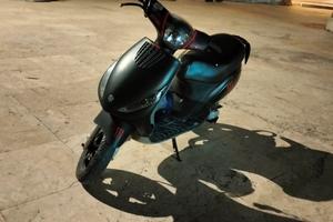 piaggio zip