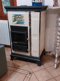 stufa a legna e  pellet 