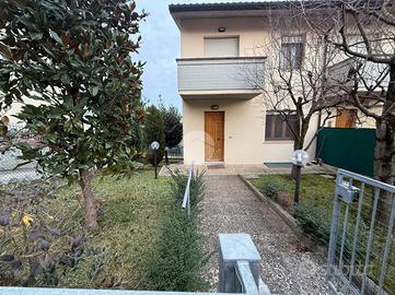 VILLA A SCHIERA A CARTOCETO