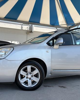 Kia Carens 2.0 16V CRDi VGT LX Family