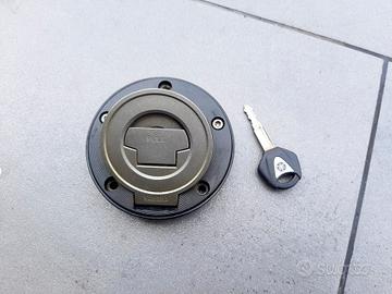 TAPPO DEL SERBATOIO ORIGINALE YAMAHA MT FZ8 FZ1 R1
