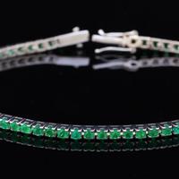 BRACCIALE TENNIS IN ORO BIANCO 18KT CON SMERALDI