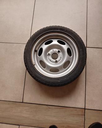 Set di 4 ruote complete per smart fortwo