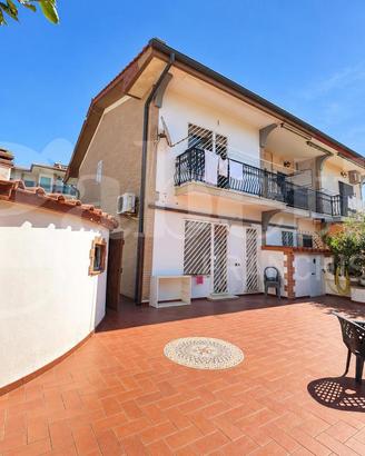Villa bifamiliare Pomezia [Cod. rif 3339099VRG]