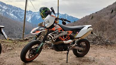 KTM SMC 690 R  2015 depo a libretto