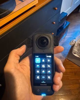 Insta360 x4