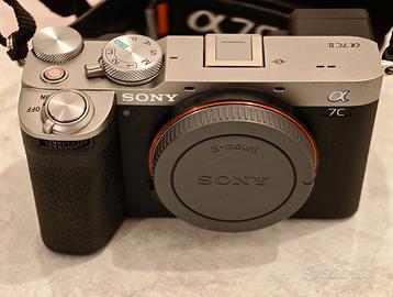Sony A7C II in garanzia 03/2028, 850 scatti