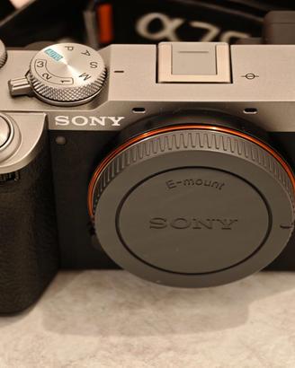 Sony A7C II in garanzia 03/2028, 850 scatti