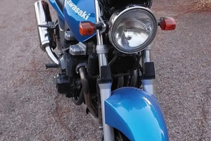 Kawasaki ZR7 F 750