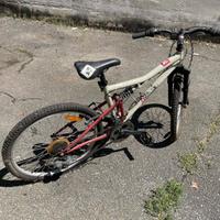 bicicletta rockrider 24 pollici 