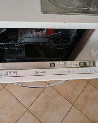 lavastoviglie da incasso INDESIT