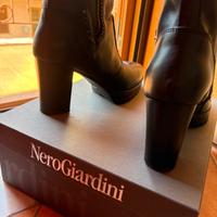 Stivaletti con tacco Nero Giardini