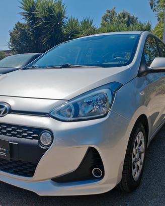 Hyundai i10 1.0 Benzina full optional 2019