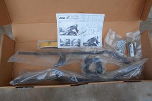 Staffe bauletto honda hornet 600