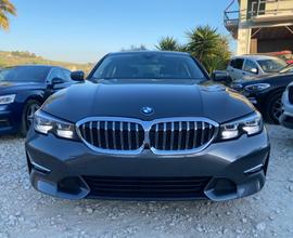 Bmw New serie 3 Berlina 2.0D 150cv LUXURY 360/MULT