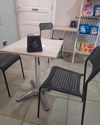 4 tavolini da bar