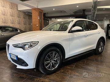 Alfa Romeo Stelvio 2.2 Turbodiesel 180 CV AT8 RWD 