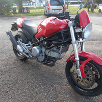 Ducati monster 750