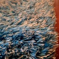 Tappeto a pelo lungo blu