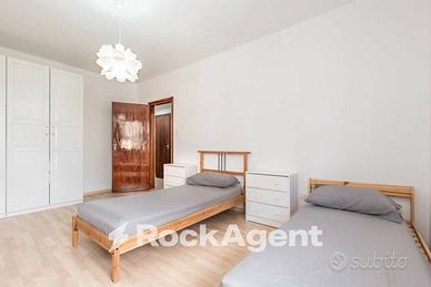 STANZA DOPPIA ALL'ARCELLA ULTIMO PIANO