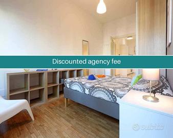 Stanza in appartamento di 138 m² a Roma