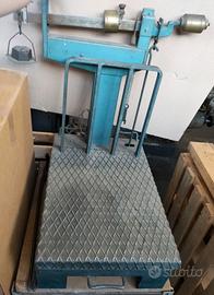 bilancia a bascula stadera vecchia funzionante 