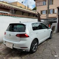 Volkswagen Golf Sport R-Line 1.5 TSI DSG