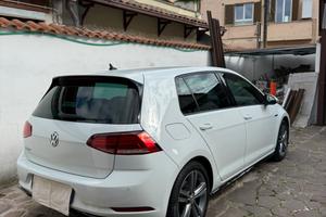 Volkswagen Golf Sport R-Line 1.5 TSI DSG