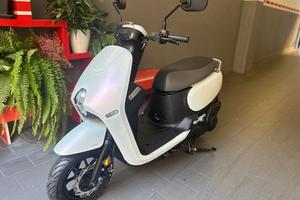 Sym CLBCU 125 - il nuovo MIO 125!