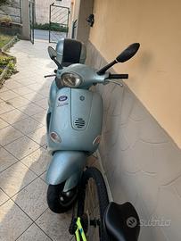 Vespa cilindrata 151
