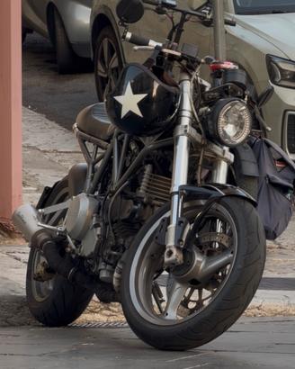 Ducati 750 ss del 2001 cafe racer