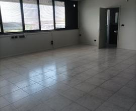 Ufficio completamente ristrutturato