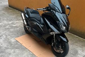 Yamaha tmax 530