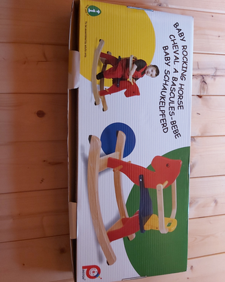 Cavallo a dondolo in legno