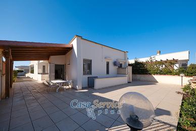 Villa indipendente a 100 mt dal mare
