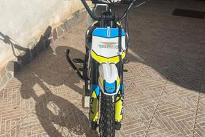 Motocross/Minimoto/Enduro/Pitbike/ Moto/ 125cc 4T