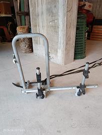 Portabici per gomma di scorta posteriore 