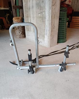 Portabici per gomma di scorta posteriore 